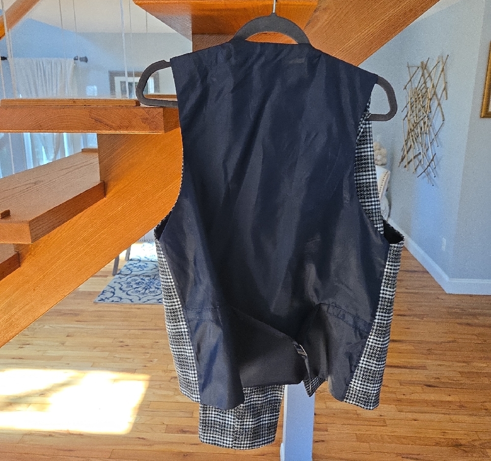 Owen Men's Wear Navy Plaid Suit - Picture 9 of 15